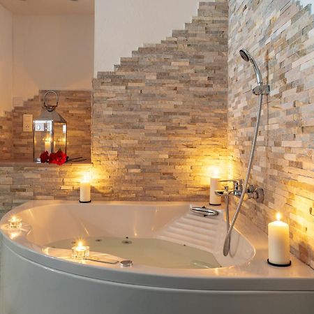Suite Avec Jacuzzi Proche Paris & Disneyland Pontault-Combault Exterior photo